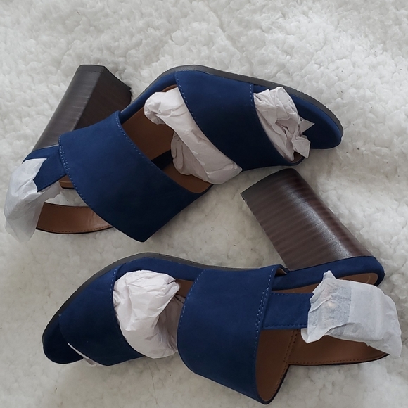Vionic Bianca Suede Tort Buckle Heeled Sandals in Dark Blue - Picture 7 of 14